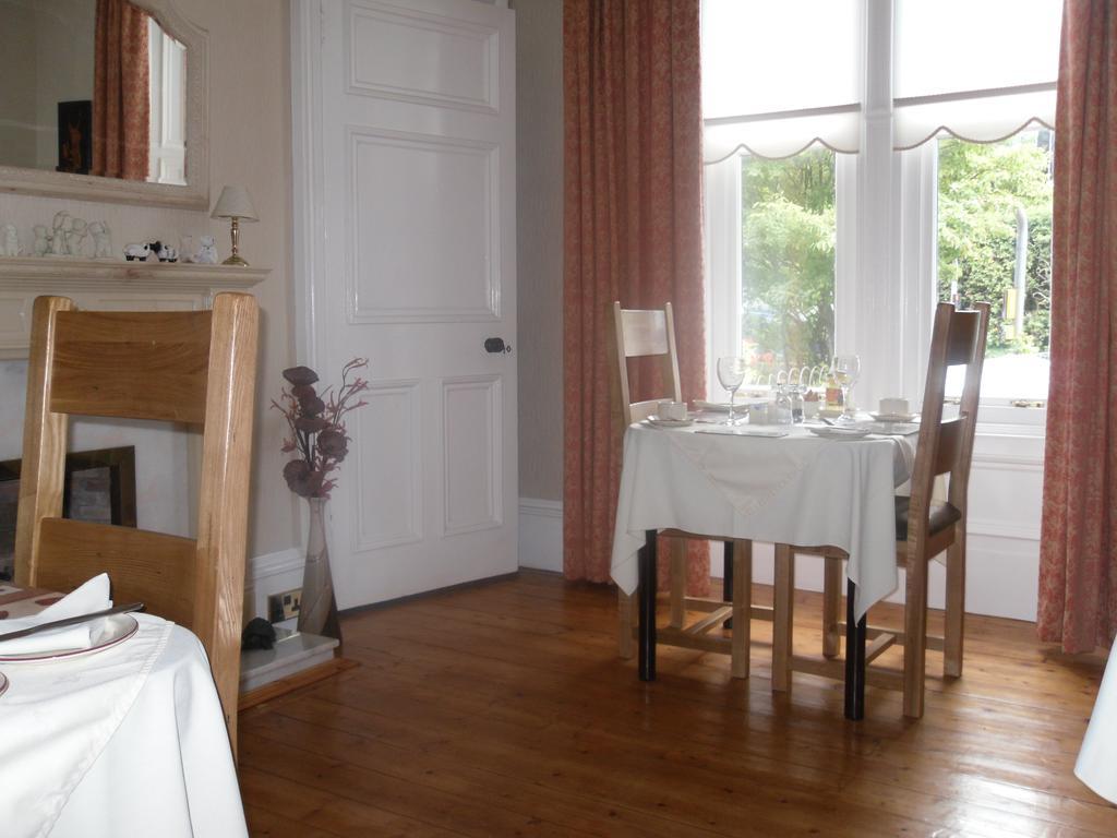 Ardfern Guest House Perth Esterno foto