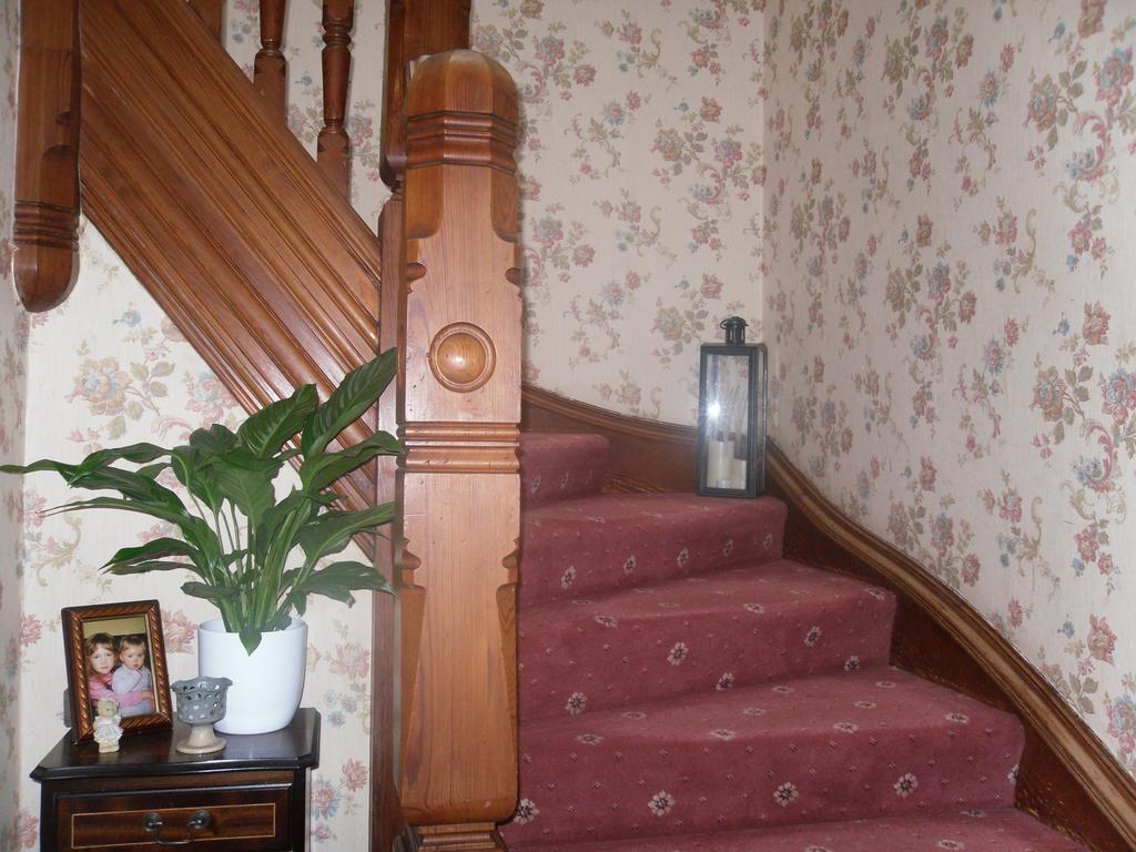 Ardfern Guest House Perth Esterno foto